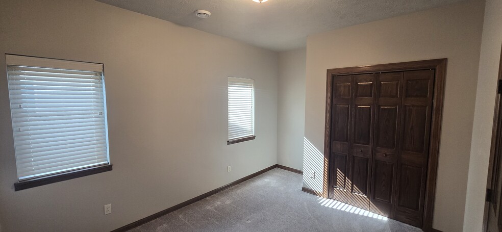 Bedroom 1 & Closet. - 3511 E Bison Trl