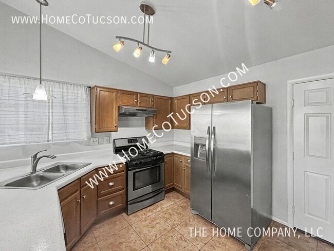 Building Photo - 12690 N Bandanna Way