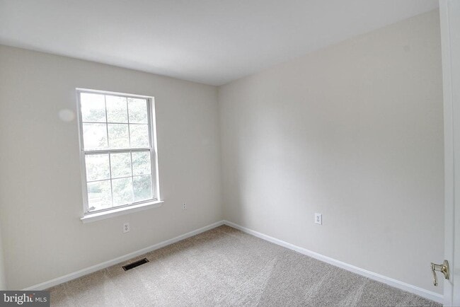 Building Photo - 925 Jubal Way
