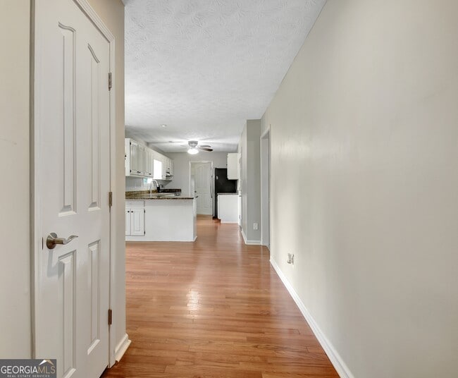 Building Photo - 101 Kimmer Rd