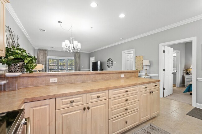 Building Photo - 4140 Hibiscus Dr