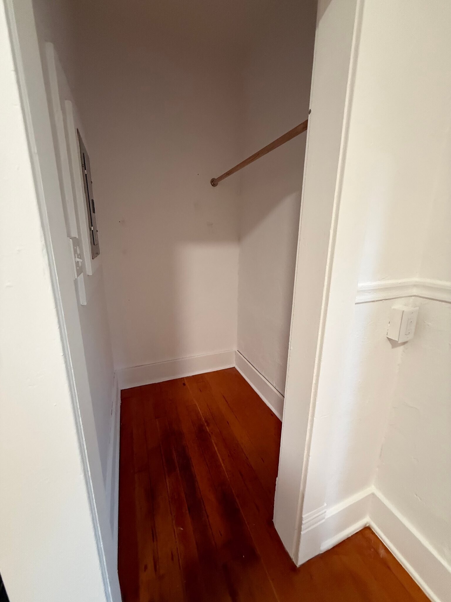 Building Photo - 308 E Callender St