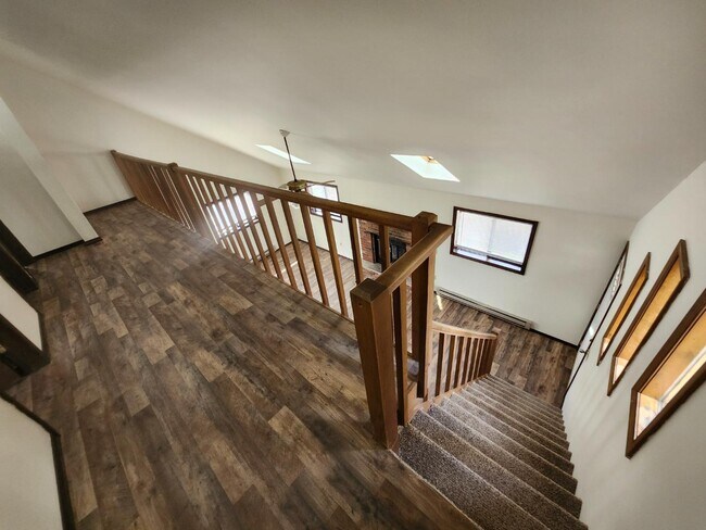 Building Photo - 940 Country Pl Dr