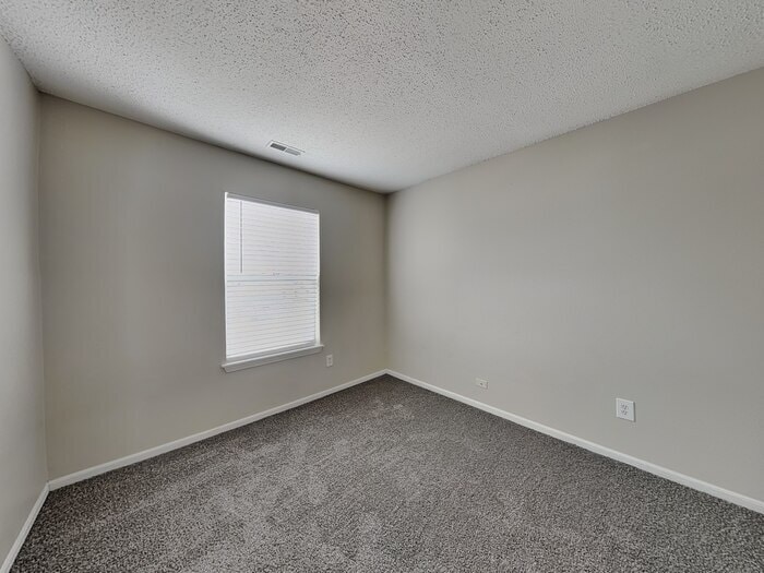 Building Photo - 4322 Village Bend Dr