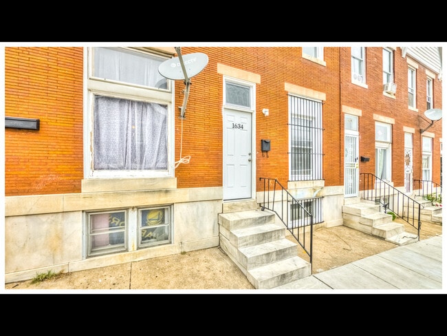 Building Photo - 1634 Darley Ave