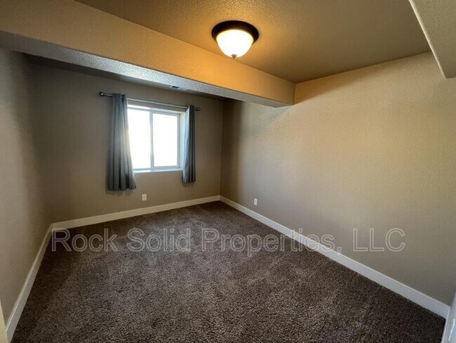 Building Photo - 3712 Gunsmoke Rd