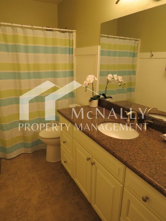 Building Photo - Wonderful 3 Bedroom, 2.5 Bath Home in Gig Harbor