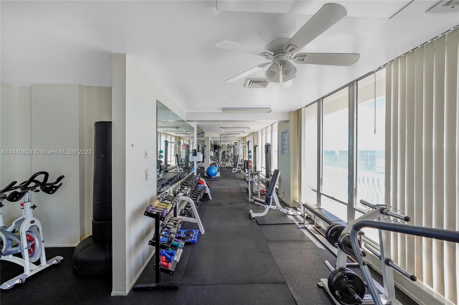 Building Photo - 4020 Galt Ocean Dr