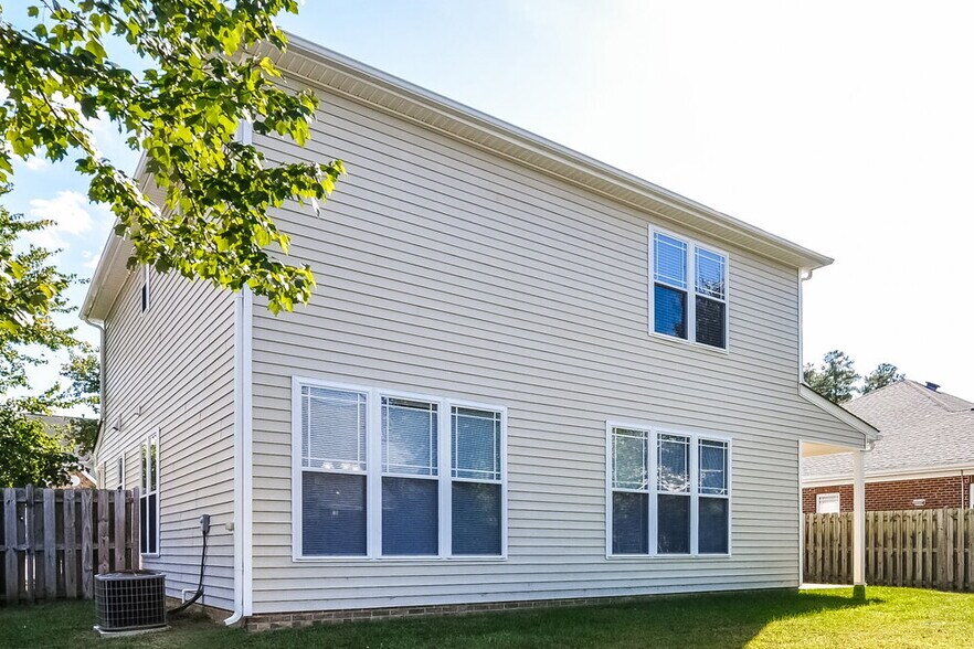 Building Photo - 3151 La Costa Way