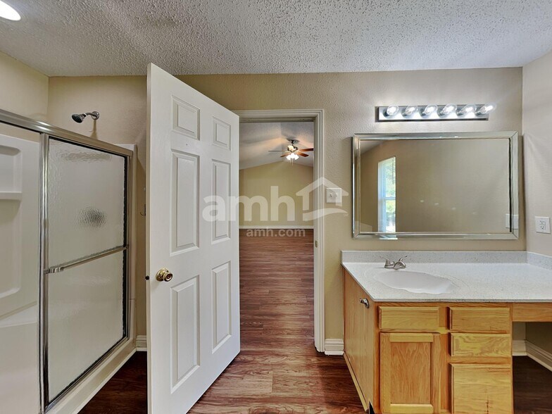 Building Photo - 6737 Amber Springs Way