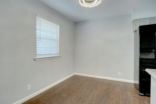 Building Photo - 1104 Shady Pine Ct