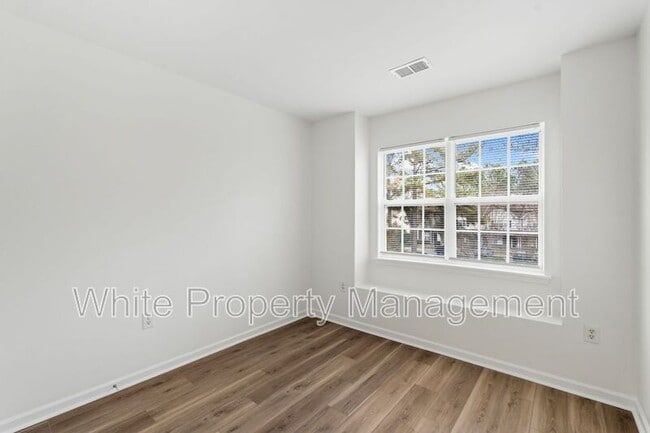 Building Photo - 15554 Asterwind Ct