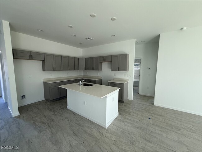 Building Photo - 1906 Vesper Ct