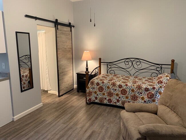 Building Photo - 1616 N 2nd St