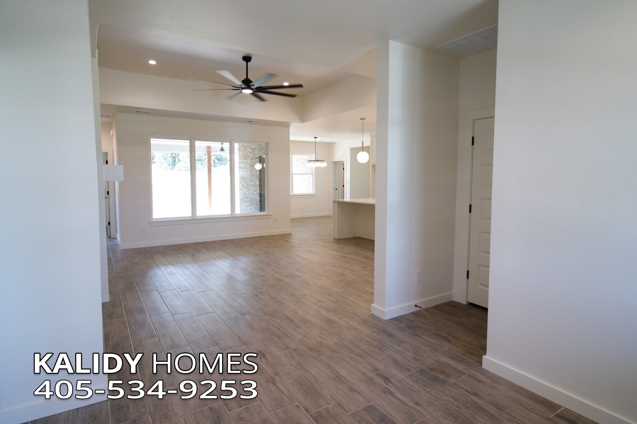 Building Photo - 2141 Kalidy Dr