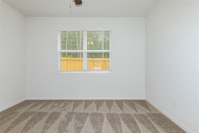 Building Photo - 26857 Steinbeck Dr