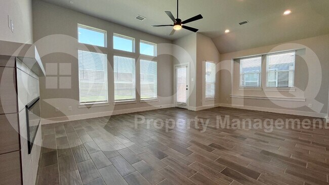 Building Photo - 6300 Mulberry Creek Ln