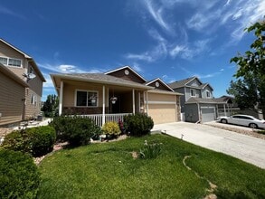 Building Photo - Charming 3 Bed, 2 Bath Home in Maple Hill