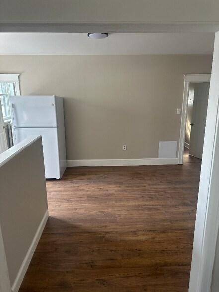 Building Photo - 5400 Euclid St