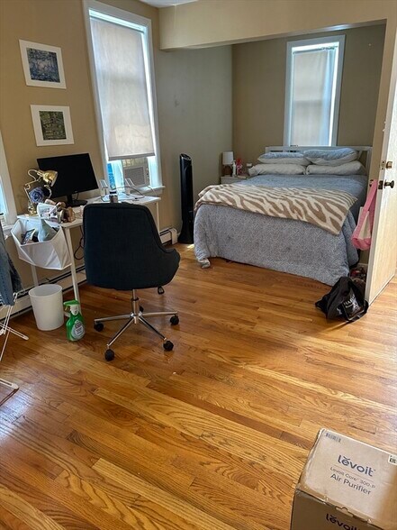 Building Photo - 5 Lowden Ave