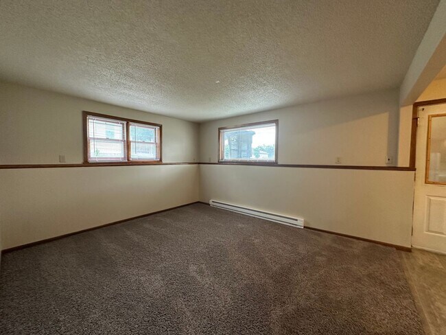 Building Photo - 1629 3rd Ave S