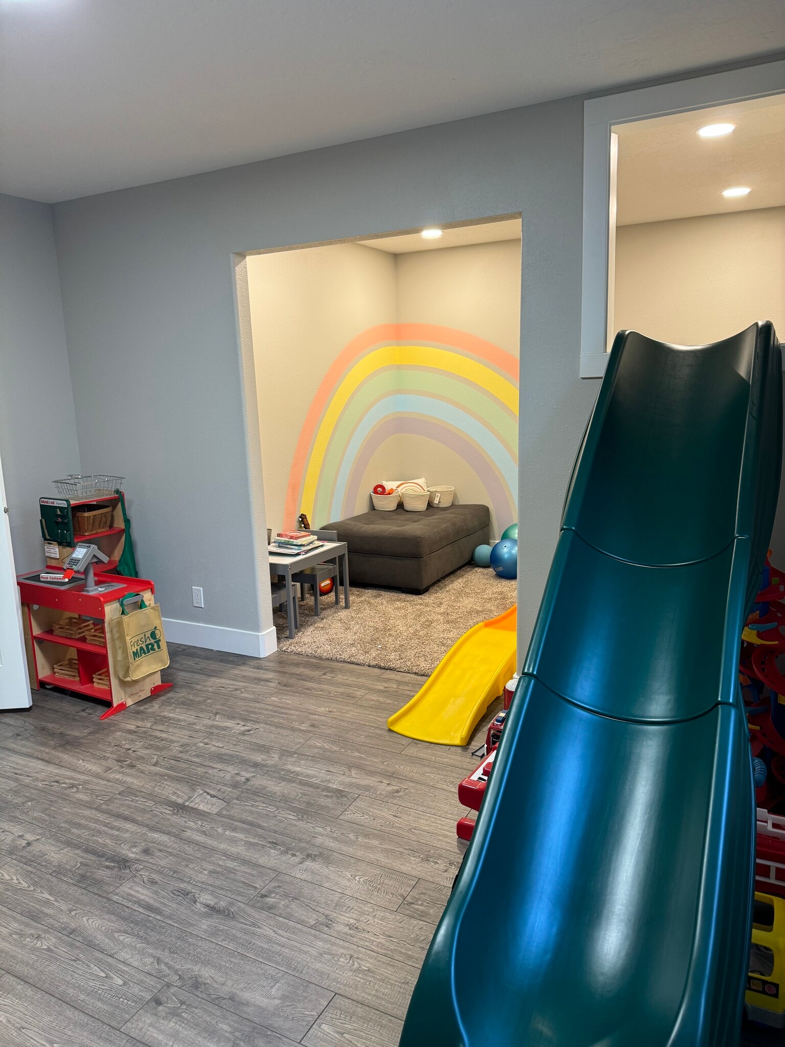 Building Photo - 1775 Brookview Dr