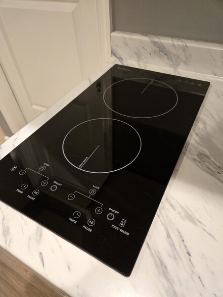 2 burner cooktop - 4936 Nannie Helen Burroughs Ave NE