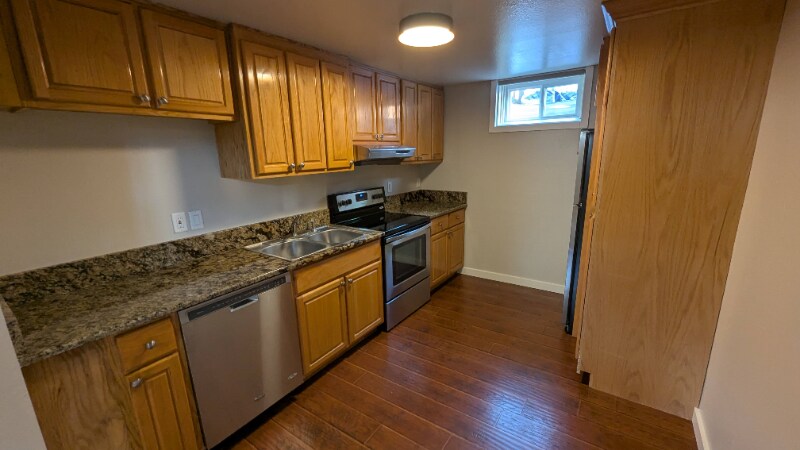 Building Photo - 1475 W 43rd Ave