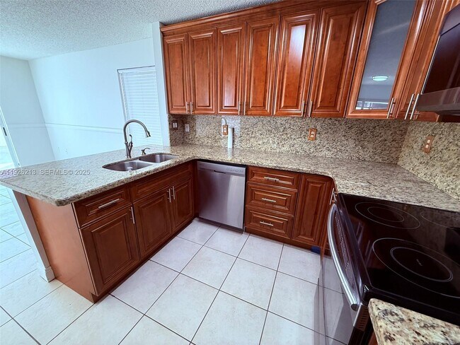 Building Photo - 15124 SW 141st Terrace