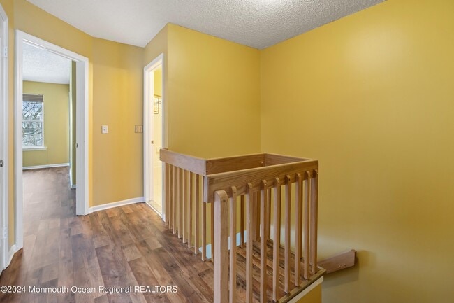 Building Photo - 707 Hatchery Ct