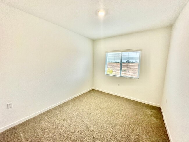Building Photo - BRAND NEW North Clovis 4/2.5 Lennar