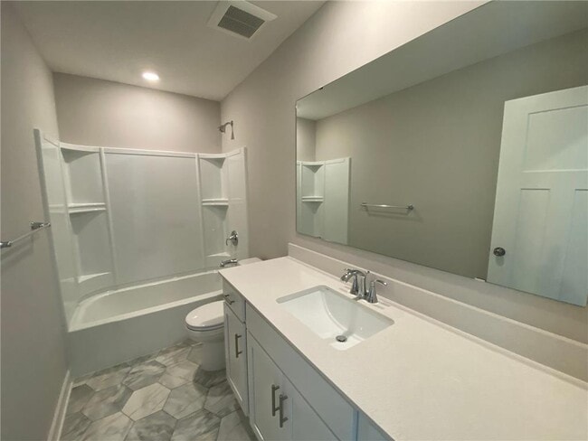 Building Photo - 206 Jean Avenue