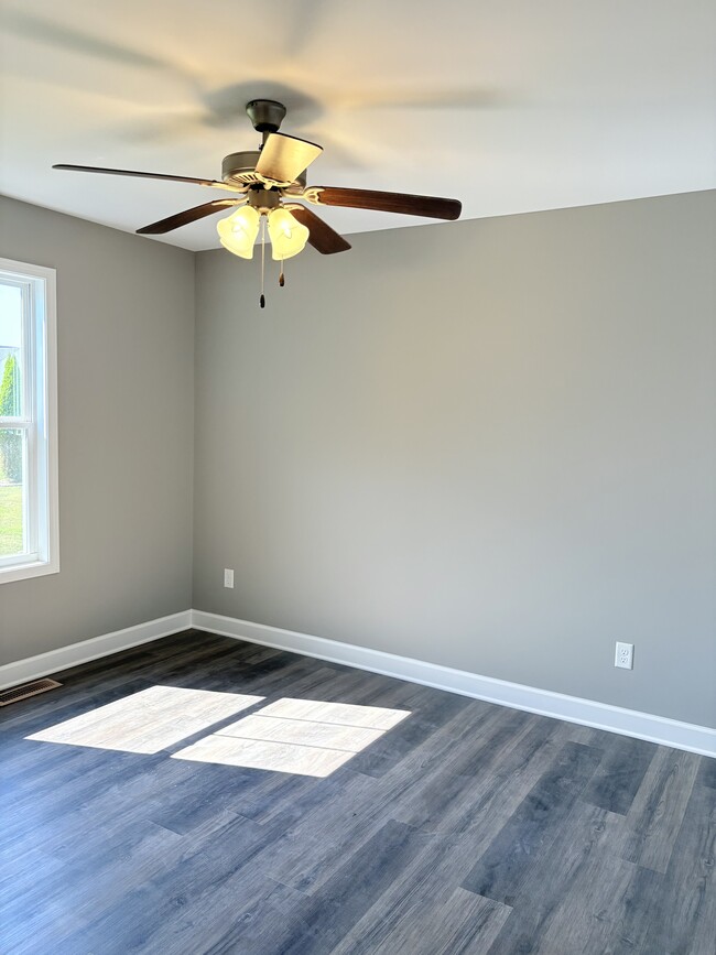 Building Photo - 787 Alders Cove St