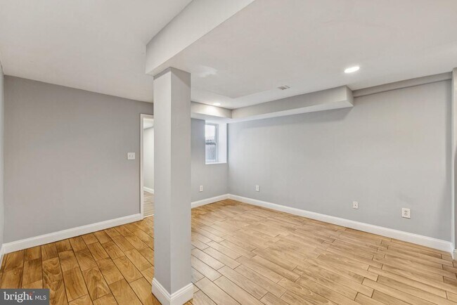 Building Photo - 1440 Fairmont St NW