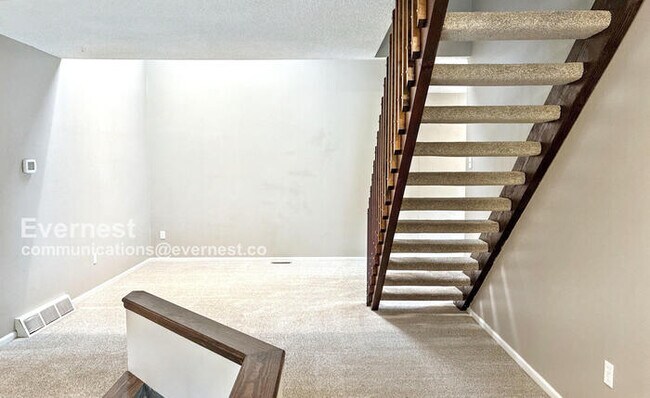 Building Photo - 913 Canosa Ct