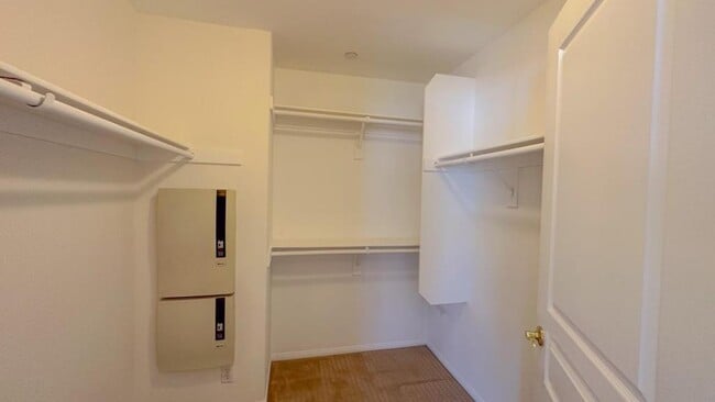 Building Photo - 37 Hinterland Way