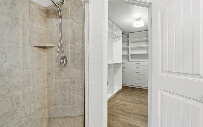 Building Photo - 11639 Hidden Terrace