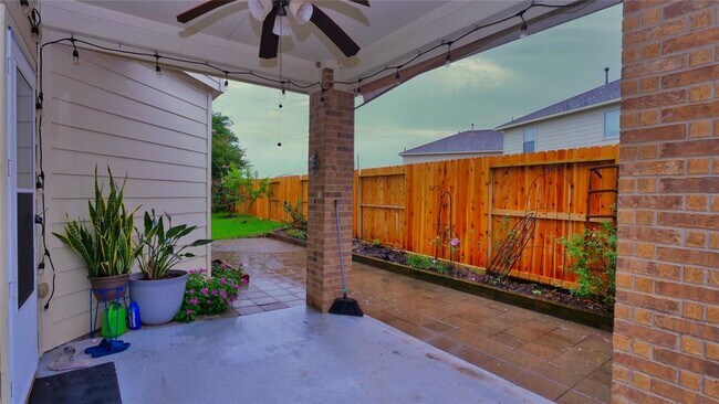 Building Photo - 6426 Black Bamboo Ln