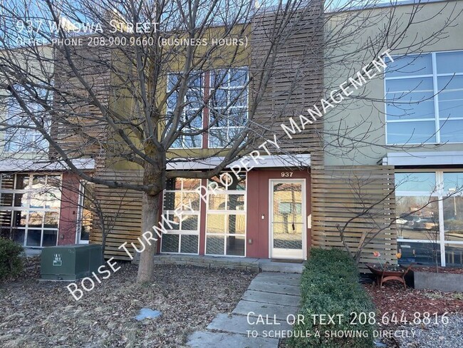 Building Photo - 2 Bed Broadway Ave Townhouse Near BSU!