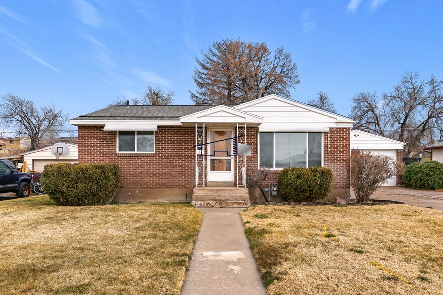 Building Photo - 138 Lynnwood Dr