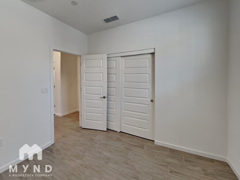 Building Photo - 1680 Matmor Rd