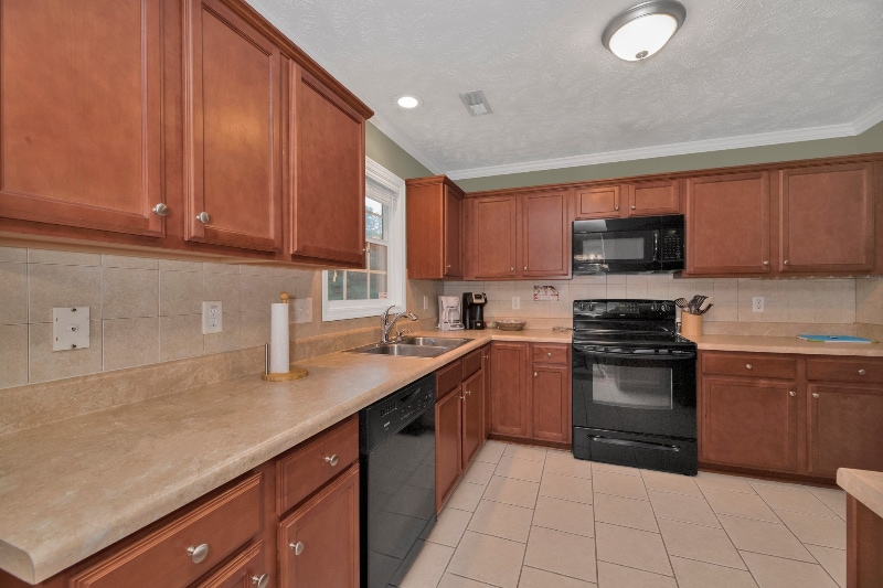 Building Photo - 207 Batesfield Dr