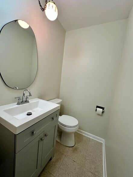 Building Photo - 10420 Ware Street