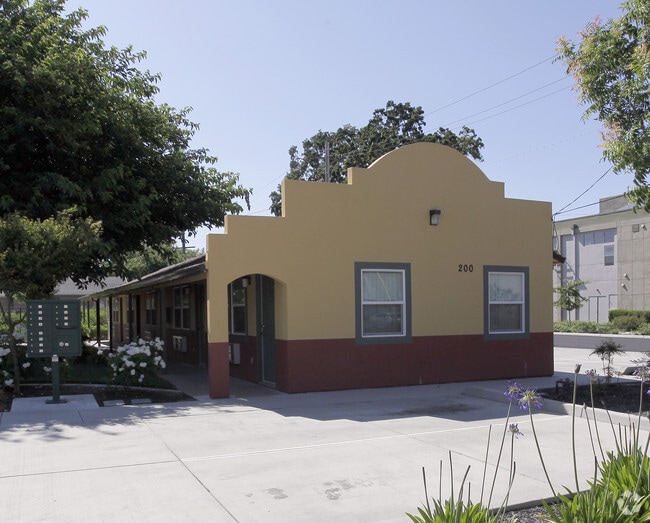 Patios de Castillo West Sacramento, CA Apartment Finder