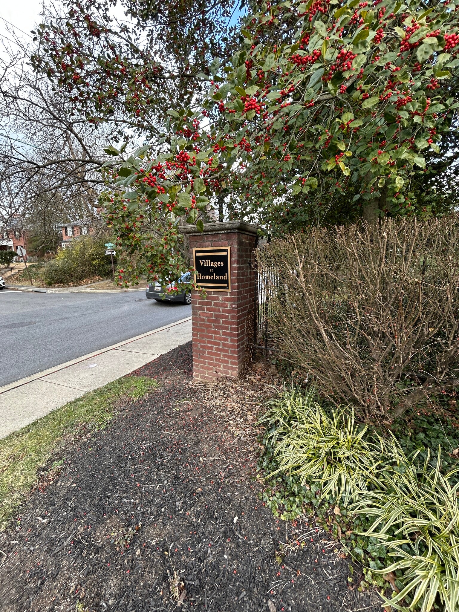 Building Photo - 339 Homeland Southway