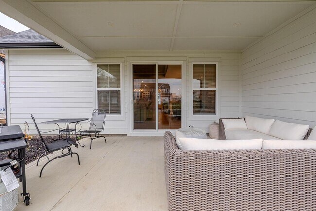 Building Photo - 8838 Eliot Dr