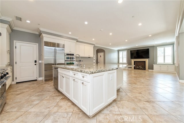 Building Photo - 14370 Culver Dr