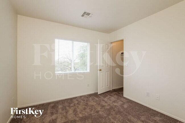 Building Photo - 22805 W Solano Dr
