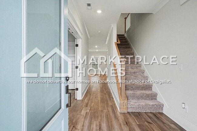 Building Photo - 556 Kingwood Ln