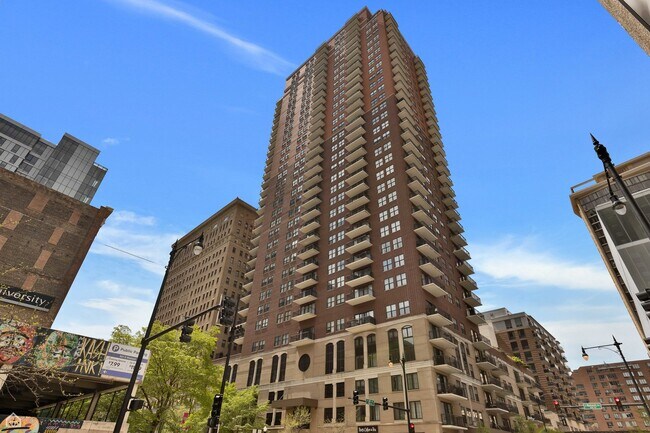 Primary Photo - 41 E 8th St
